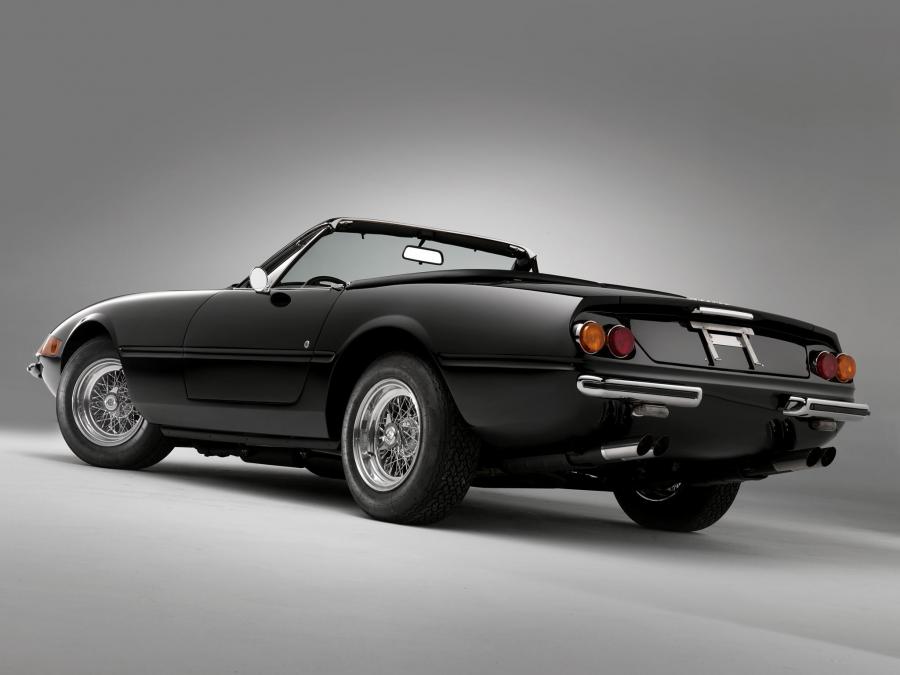  Ferrari 365 GTS/4 Daytona 1971 года  (фото 6 из 32)